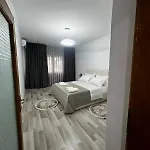 Center Apartment *