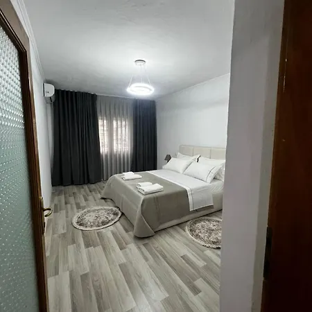 Center شقة *